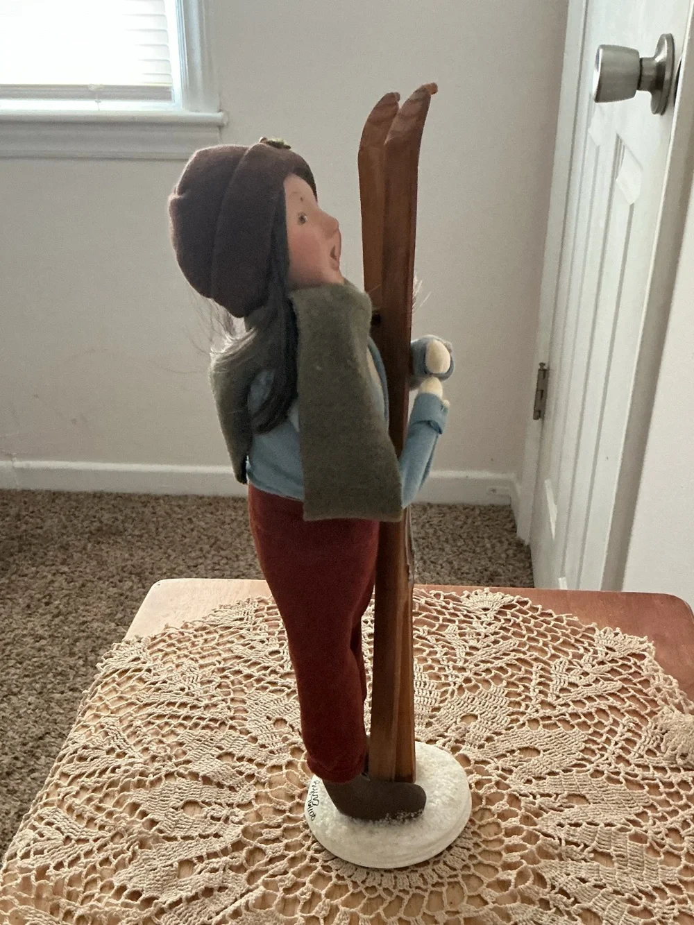 RARE Vintage #76/100 Byers Choice Couple w/Skies